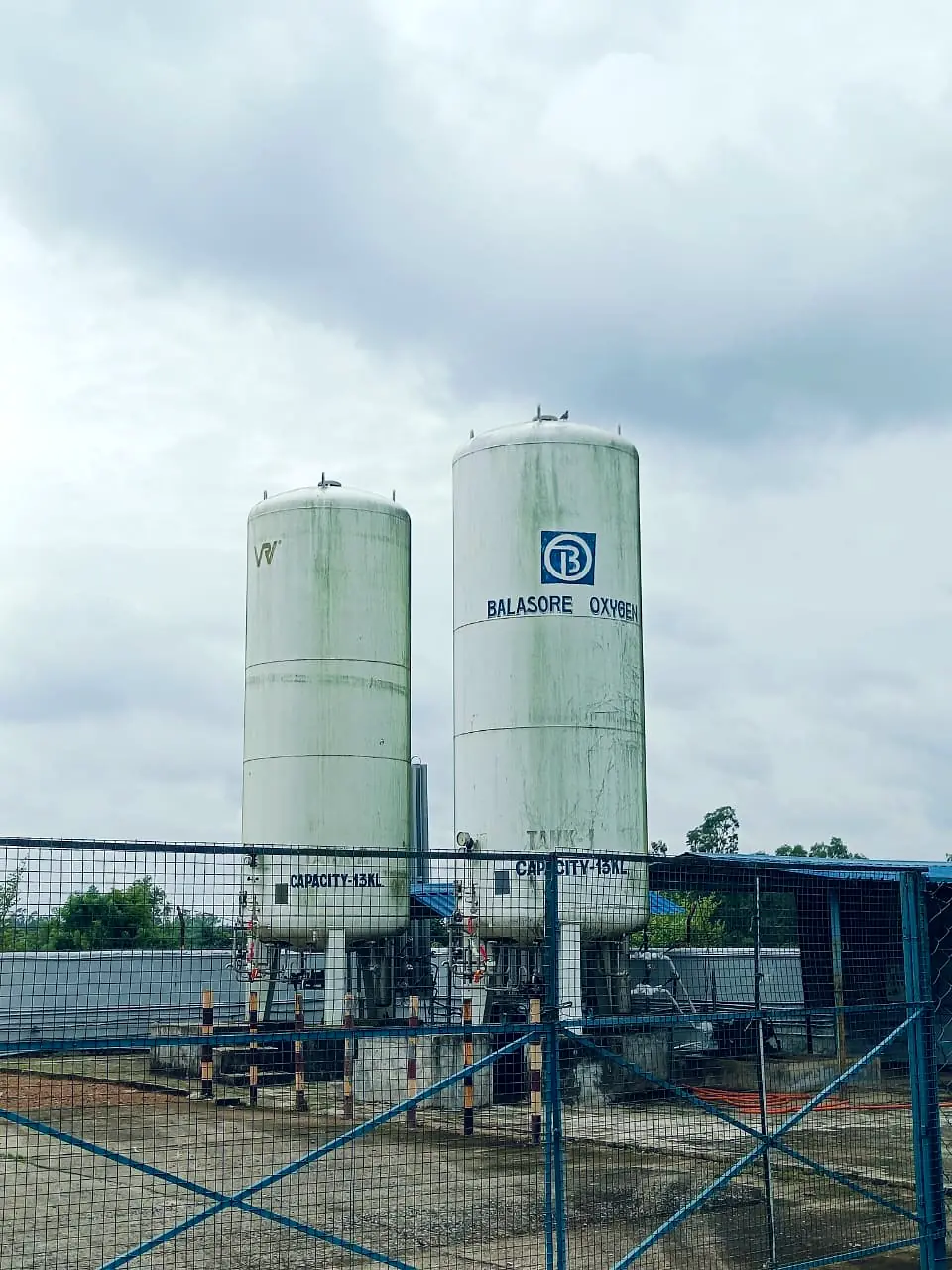 Bulk cryogenic storage