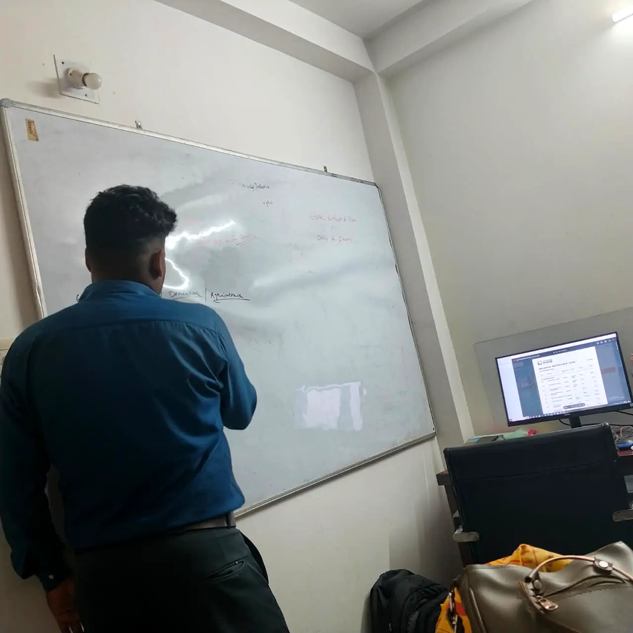 Operations desk